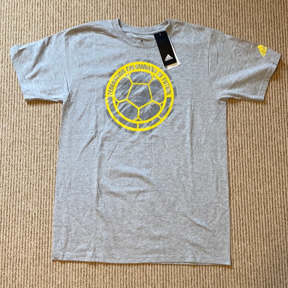 NWT Adidas Men’s T-shirt size Medium
